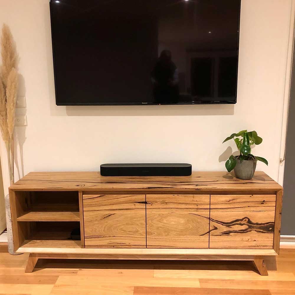 Lounge: Recycled messmate TV unit