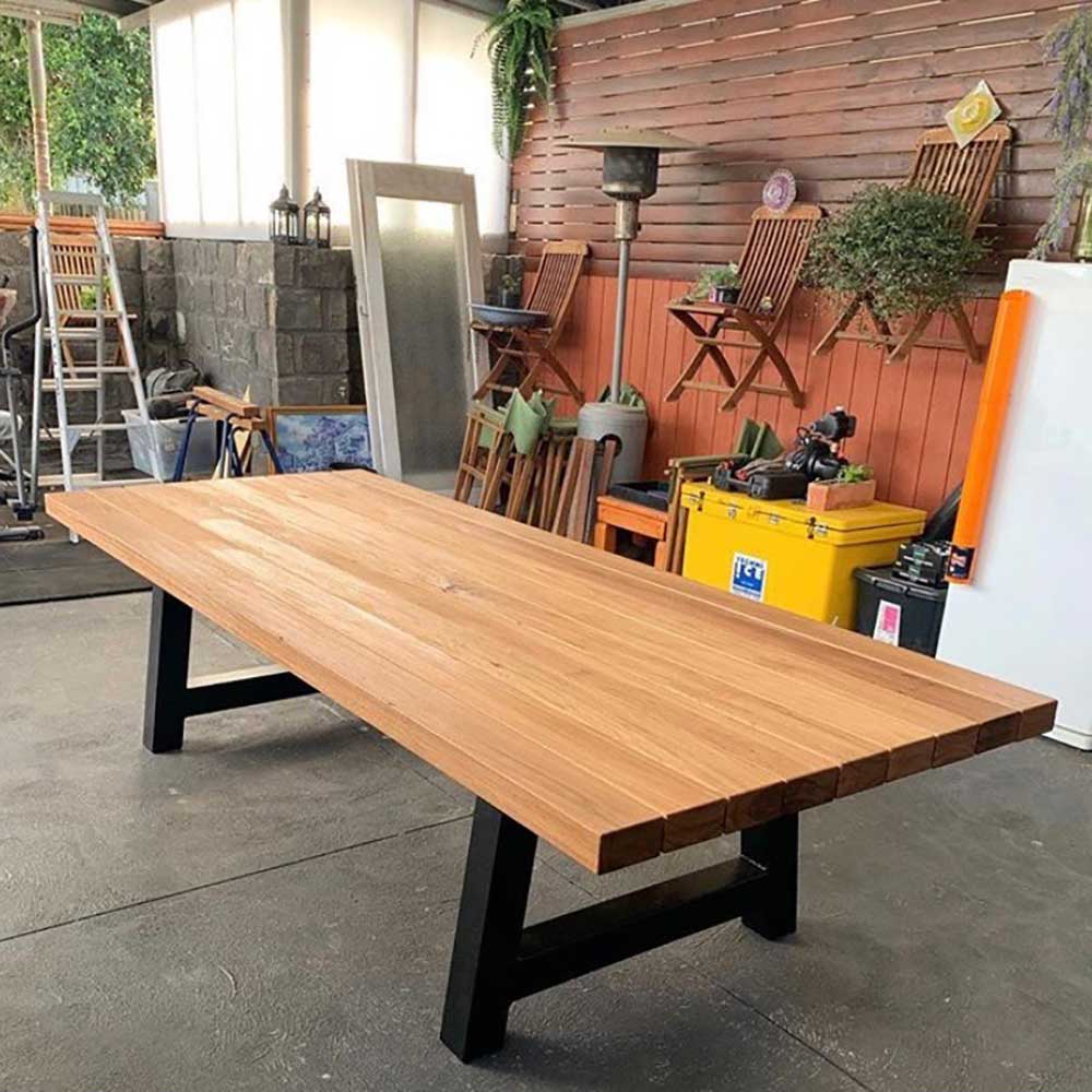 Outdoor: Large blackbutt outdoor table with steel legs