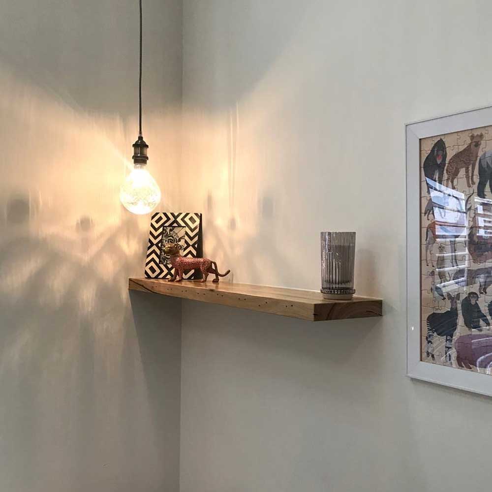 Shelving & storage: Floating shelf